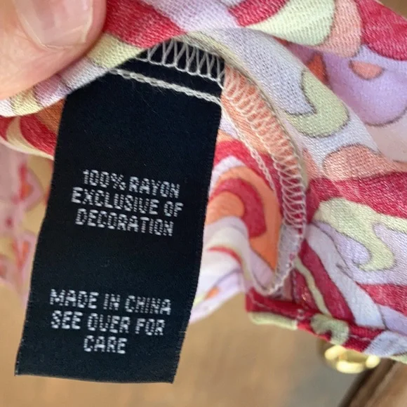 RelistAGB colorful abstract floral blouse lace up w tassel detail at neckline 1X - Picture 10 of 16